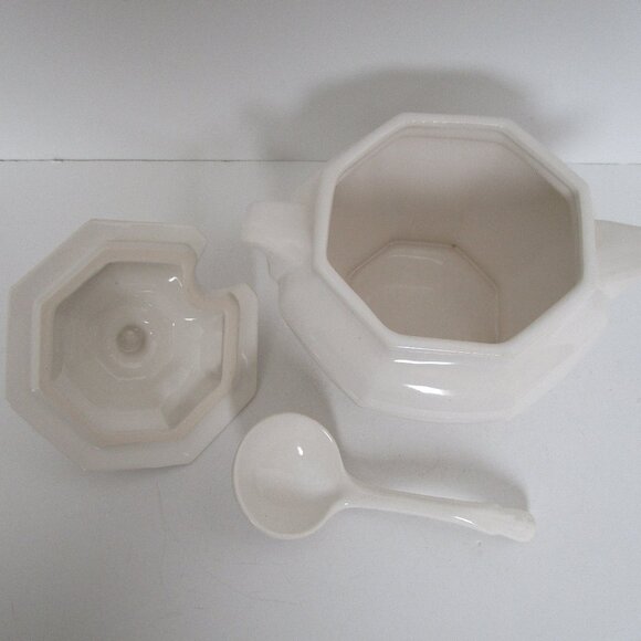 small ceramic soup sauce tureen